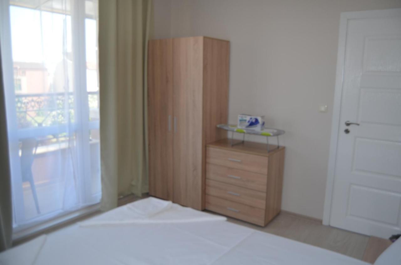 Divela 3 Apartments Nesebar Ngoại thất bức ảnh